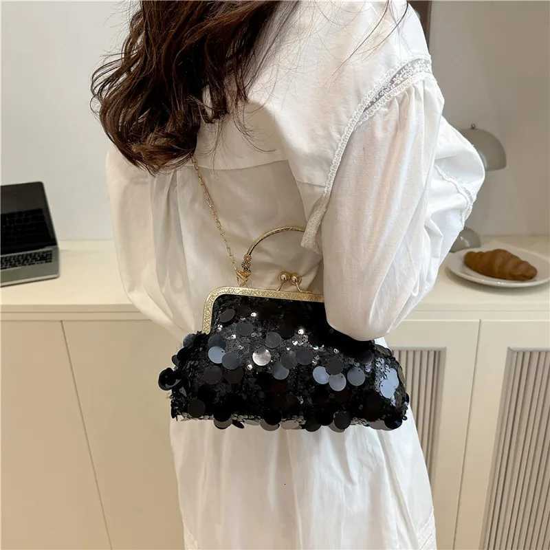 Elegant Sequined Evening Shoulder Bags for Women Solid Color Ladies Clip Chain Crossbody Bag Casual Female Shell Handbags Purse Z251017