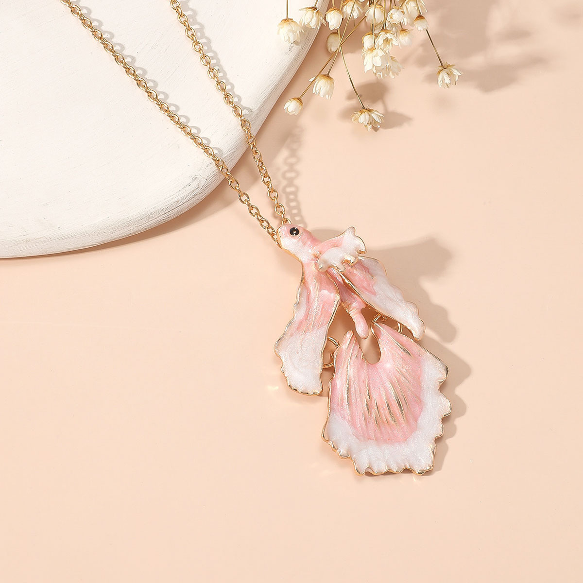 Light Luxury designer necklace gold Star Pink Little Fish Elegant Versatile Trendy Design Necklace Jewelry gold necklace free shippipng