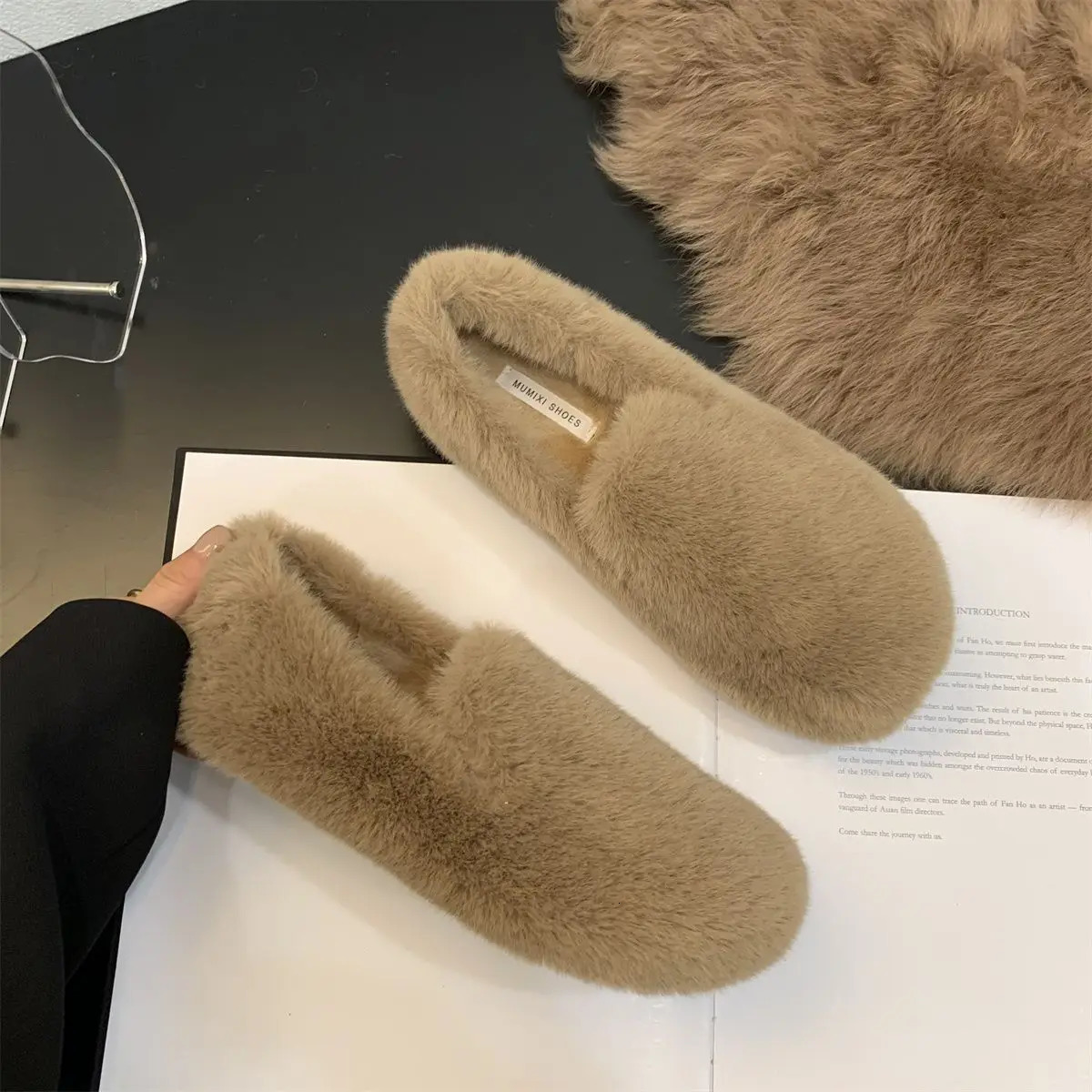 Black Downy Slip On Loafers Women Warm Winter Flat Fluffy Shoes Soft Sole Beige Fur Moccasins Mom Granny Furry Ballet Flats 251013