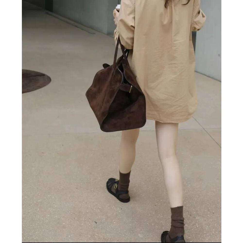 Cowhide retro new large capacity tote leather versatile commuter shoulder handbag women s Boston bag