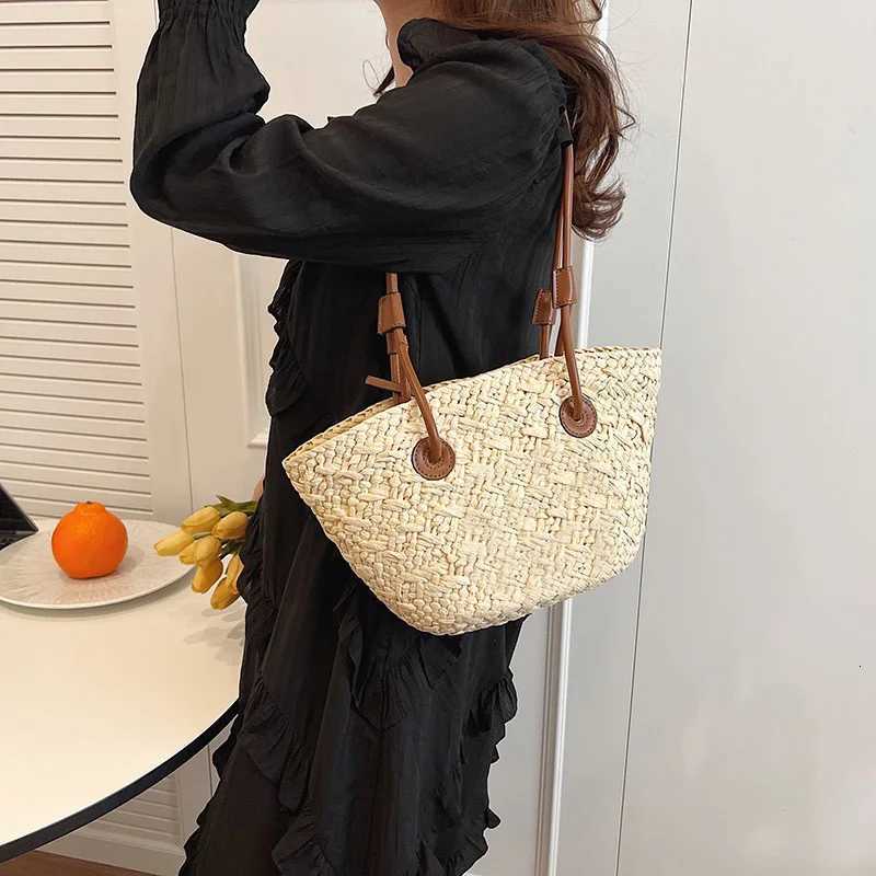French Elegant Woven Bag Fashionable Light Luxury Brand Designer Bag Retro Shoulder Handbag Large Capacity Solid Color Tote Bags Z251017