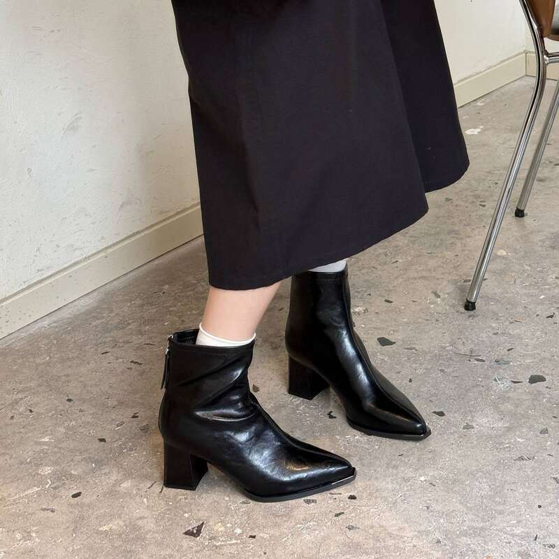 Cameido French Minimalist Pointed Toe Chunky Heel Short Boots