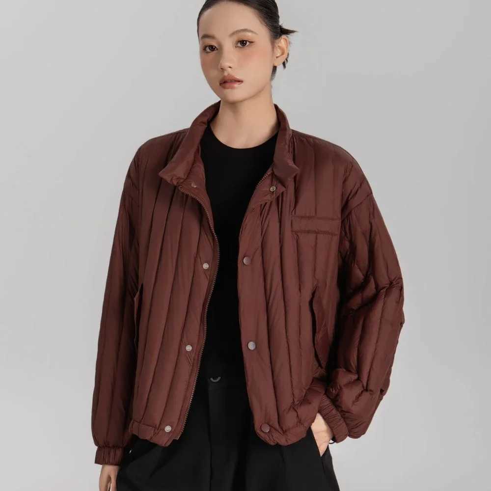 CXFS 2025 New Autumn Winter Lightweight Loose Puffer Down Coat Women Stand Up Collar Warm Casual White Duck Down Short Jacket W251016