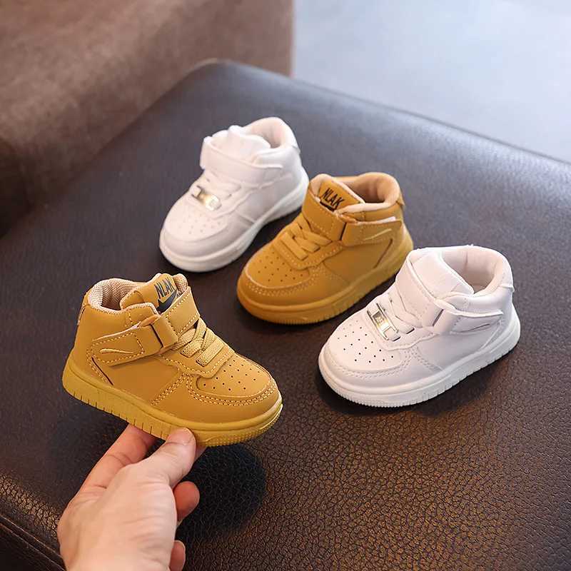 Childrens Autumn New Leather Shoes Girls Soft Soles Nonslip Comfortable Little White Shoes Boys Breathable Casual Kids SneakersT251017