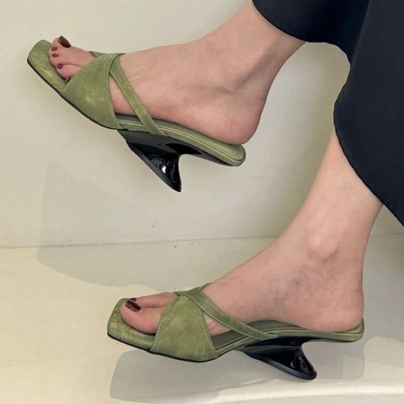High Quality Square Toe Crosstied Women Sandals Open Toe Wedges Slide Sandals Summer Fashion Comfortable Satin Heels for Women Z251015