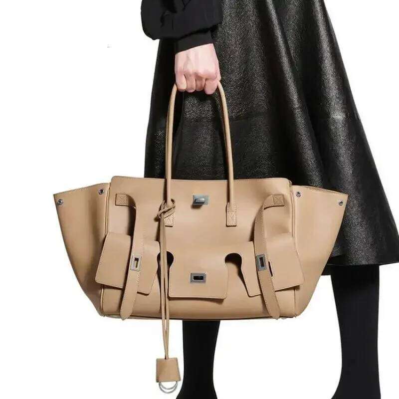 Designer bag Wings Style Synthetic Leather Shoulder Bag,Large Capacity Commuting Women Tote Bag,Punk Buckle Simple Versatile Handbag