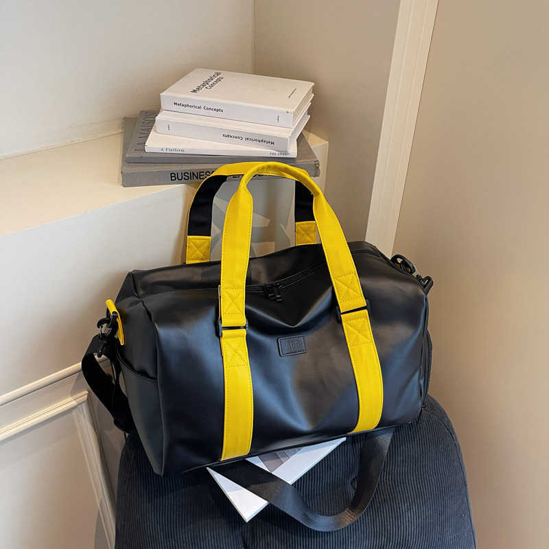 New Simple High-End Neutral Handbag Sports Casual Large Capacity Trendy Fashion Short Trip Handheld Travel Bag 250415