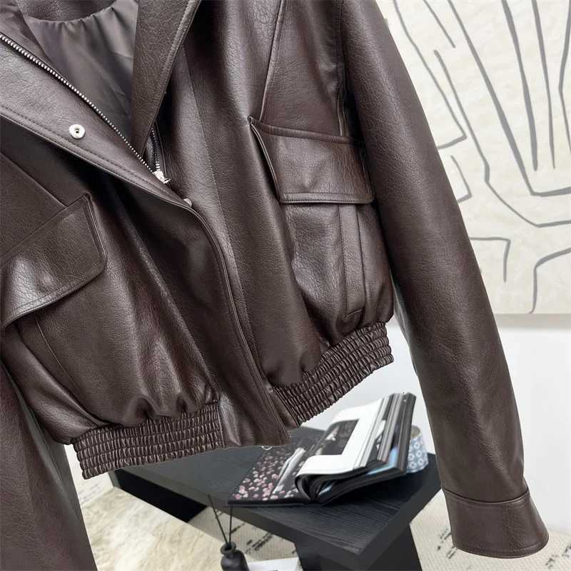 Sheepskin coat for women New asymmetrical zipper slim womens jacket for autumn 2025 Artificial leather womens coat outerwearsT251017