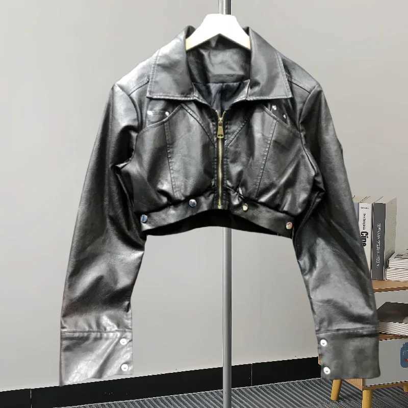 2025 Spring Autumn Black Army Green Slim Short Faux PU Leather Jacket Women New Lapel Zipper Long Sleeve Biker Jacket StreetwearT251017