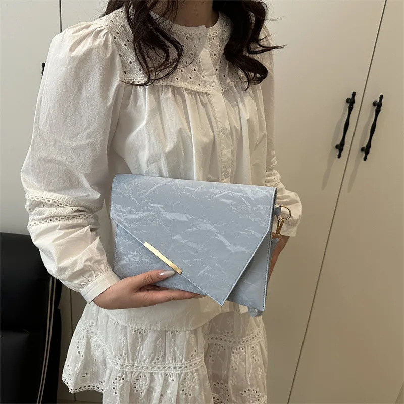 Fashion Women Clutch Soft PU Leather Solid Color Evelope Bag Wristlet Bags Female Small Handbags Day Clutches Evening Party 251014