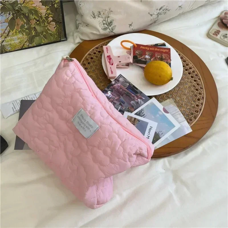 Flower Pattern Women Makeup Bag Toiletries Cosmetic Organizer Zipper Bag Travel Wash Pouch Cosmetic Bag Female Make Up Bags251011