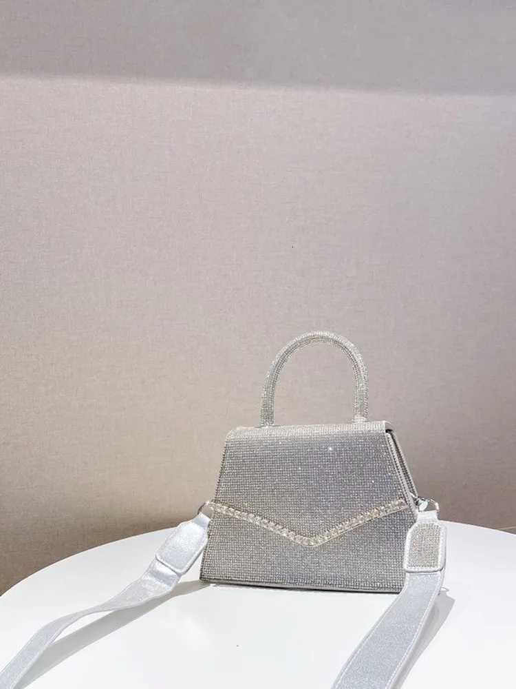 Shiny Diamonds Shoulder Bag Women Comfortable Wide Strap Crossbody Bag Fashion Flap Ladies Handbag Party Silver Crystal Totes Z251017