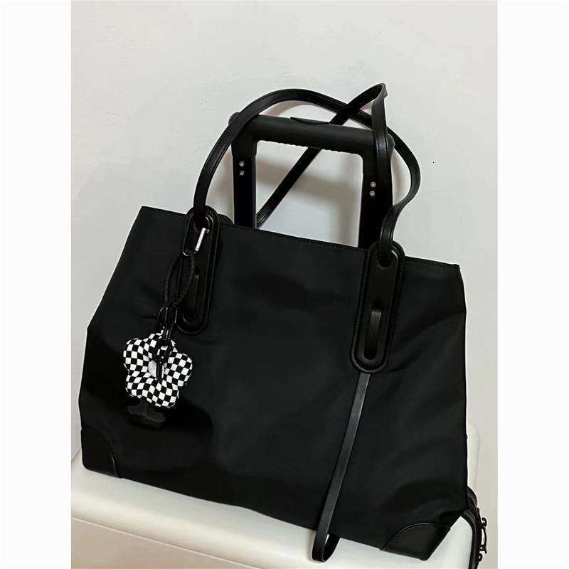 High-End Tote Bag for Women, Autumn 2024 New Nylon Single Shoulder Crossbody Designer Bags Bag, Large Capacity Casual Handbag