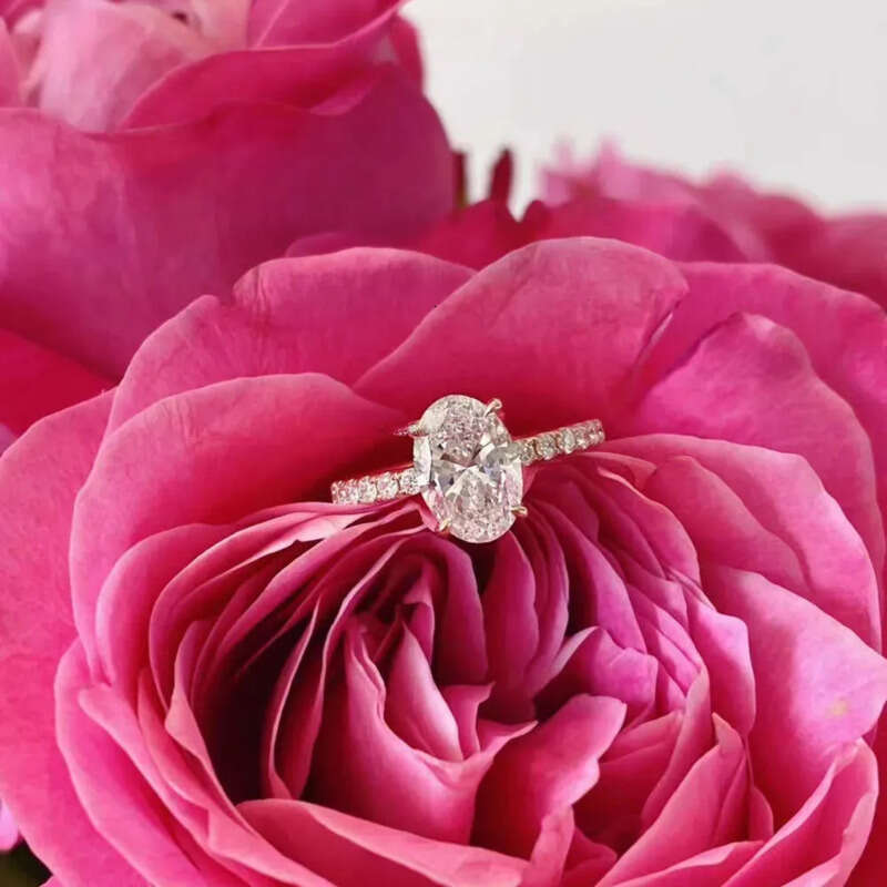 Yu Ying Customized White Gold D color Oval Cut Moissanite Women Jewelry Wedding Set Rings Engagement Ring