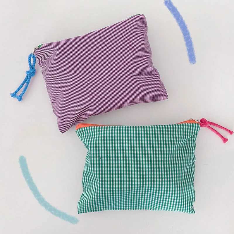 Portable Large Capacity Storage Bag Fashion Women Girls Plaid Makeup Bag Cotton And Linen Cosmetic Bag With Zipper Pouch Simple W251017