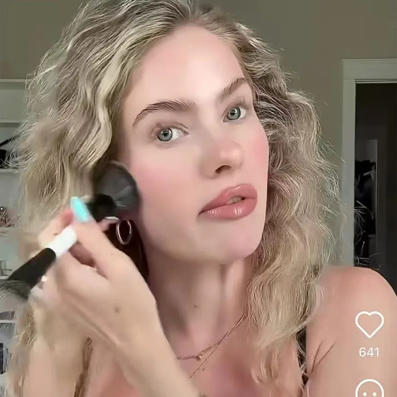 F2 F3 F4 E6 E Highlight Blush Makeup Brush Ambient Soft Glow Blush Brush Soft Fiber Hair Fashion Face Cosmetic Brush 251110