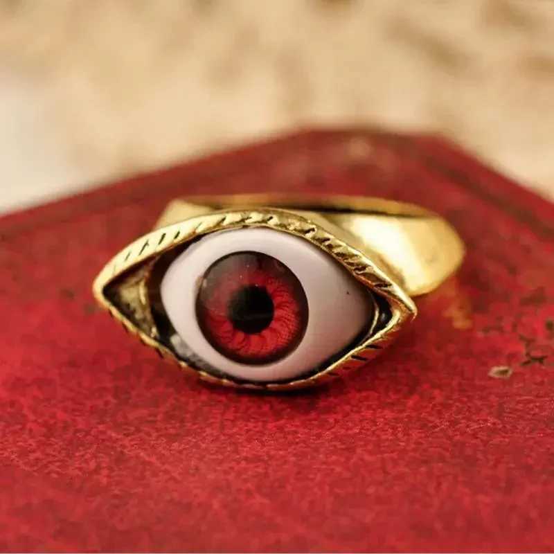 Punk Eyeball Rings for Men Women Unisex Evil Eye Vintage Halloween Jewelry Wholesale Exaggerated Gothic Rings Gift Z251017
