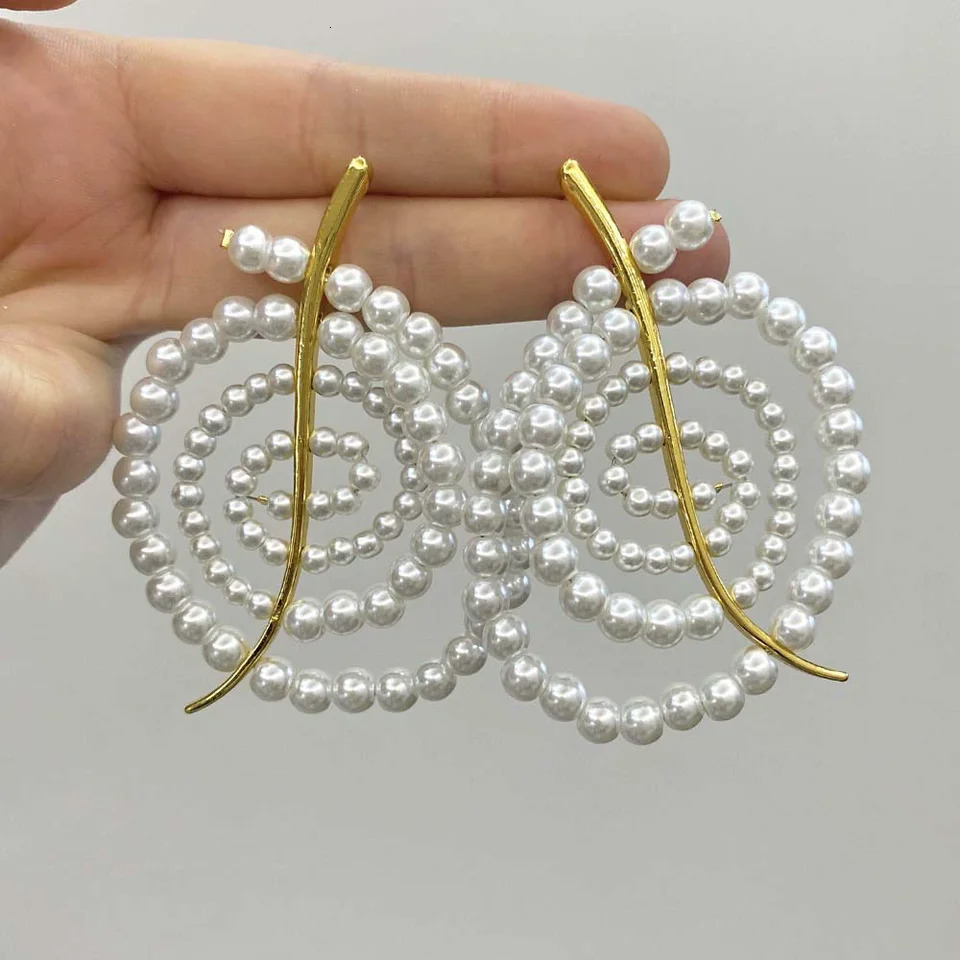 Vintage Metal Spiral Beaded Pearl Stud Earrings for Women Girls Simple Elegant Wedding Jewelry Daily Accessories 251016