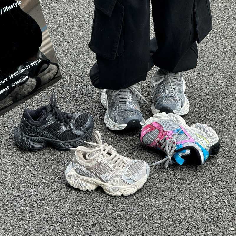 Trendy Vintage Childrens Shoes Girls Stapler Dad Shoes Kids Sneakers Boys Mesh Breathable ParentChild Running Shoes W251017