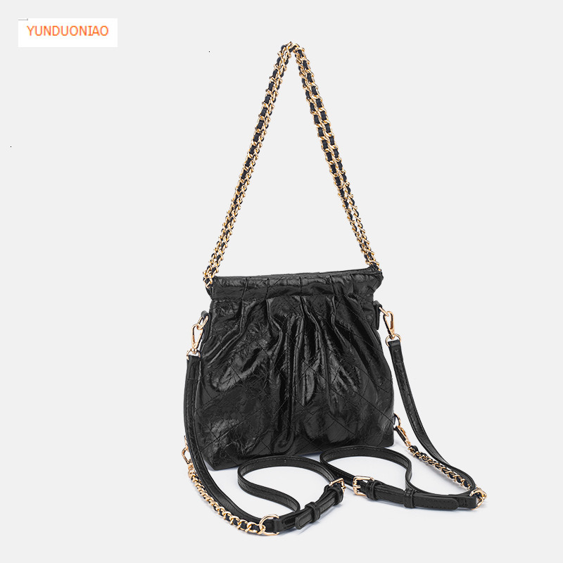 Autumn and winter new designer bag new backpack quilted garbage bag chain type women's shoulder bag fashionable and versatile commuting bag