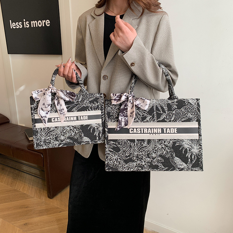 Free shipping designer bags for womens Shoulder Bag women bag silk scarf fashionable embroidery shoulder bag