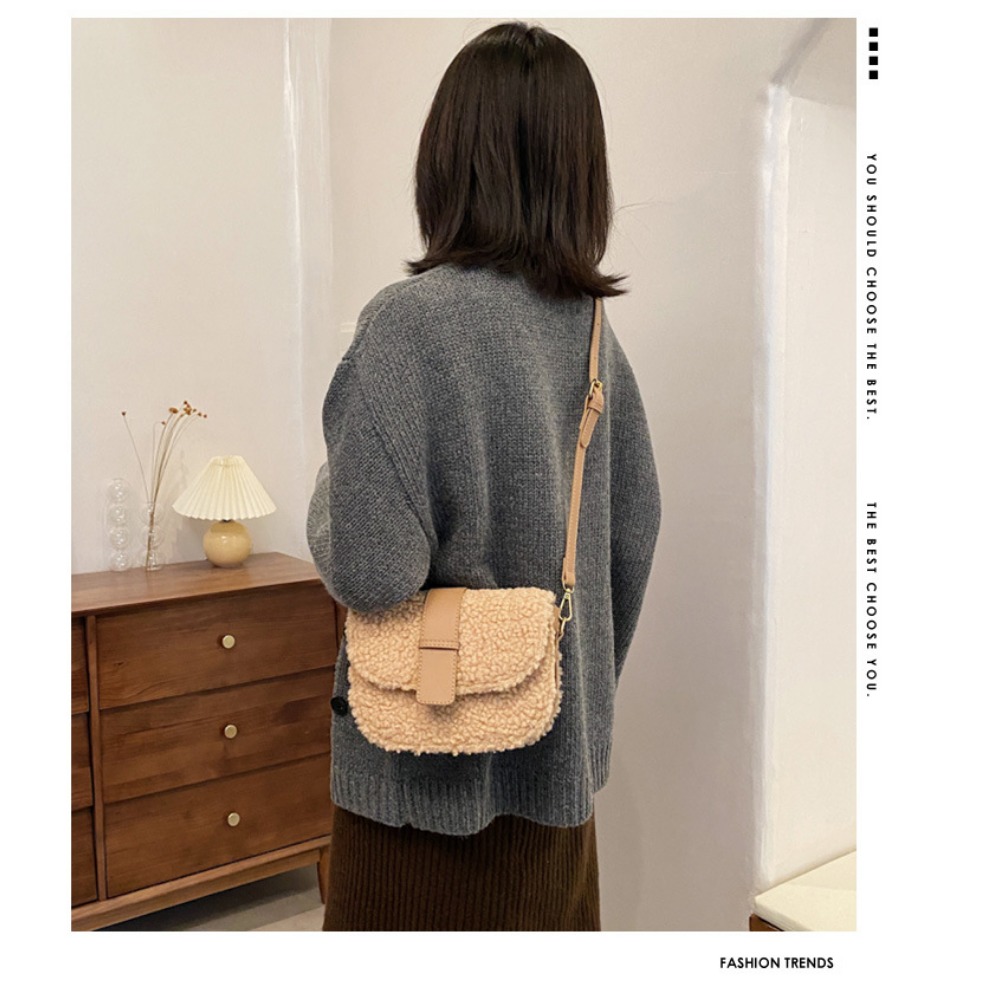 Womens Fashionable Winter Sheepskin Shoulder/Crossbody Pouch with Soft Plush Interior