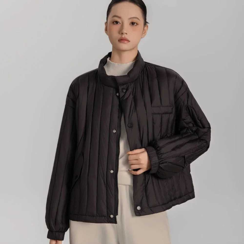 CXFS 2025 New Autumn Winter Lightweight Loose Puffer Down Coat Women Stand Up Collar Warm Casual White Duck Down Short Jacket W251016