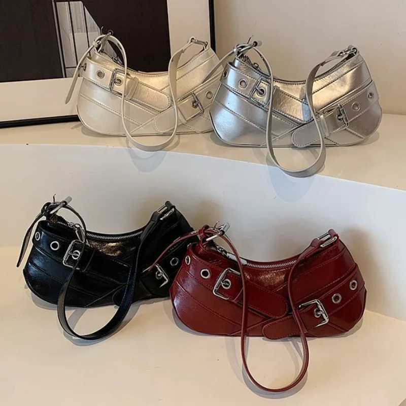 Red Vintage Shoder Bag Y2K Belt Design PU Leather Underarm Bags for Wen Trend Hot Cool Girl Crossbody Bag Punk Style Handbag D251017