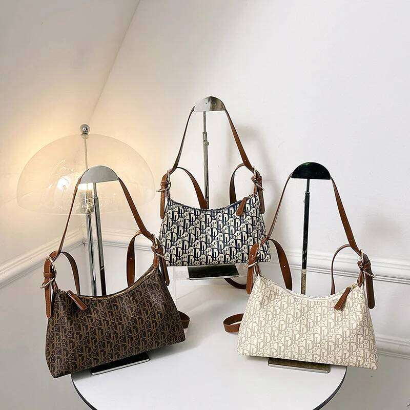 New Letter Shoulder Women's Simple Retro Messenger Bag High-end Atmosphere Casual Temperament