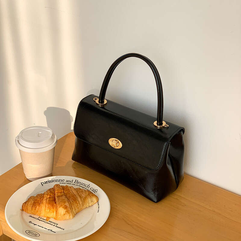 Handbag Fashion Niche Design Versatile Crossbody Oil Wax Leather Stylish Flap Handheld Small Square Bag B5