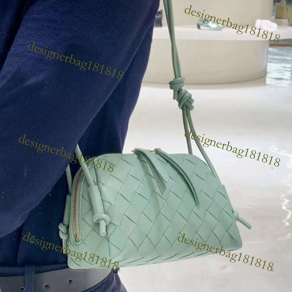 designer bag tote bag Handwoven New Fashion Versatile Shell Commuter Shoulder Crossbody Bag Women Woven Trend