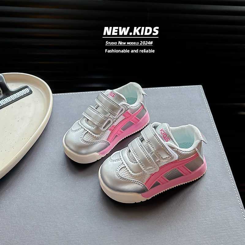 Childrens Sneakers Girls Four Seasons Soft Childrens Shoes Silver Boys Nonslip Shoes 26 Years Old Leather Kids Single ShoesT251017