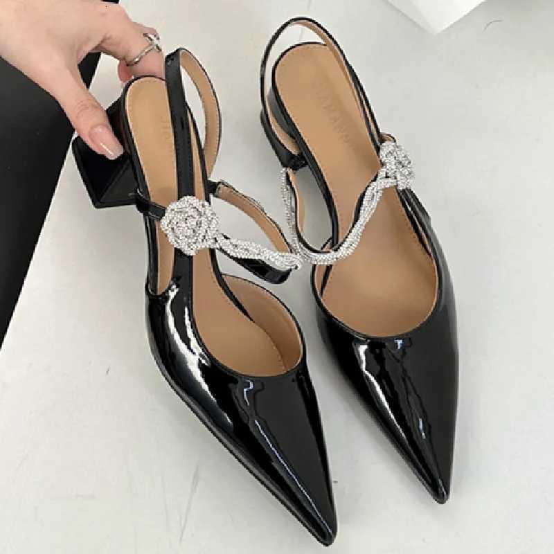 Luxury Rhinestone Flower Women Sandals High Quality Pointed Toe Patent Leather Square Heel Designer Shoes Fashion Women Shoes Z251015
