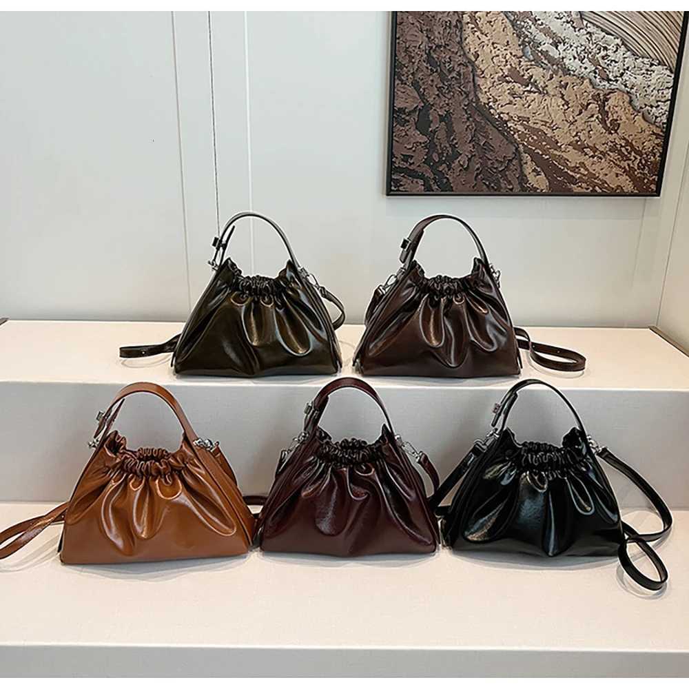 Womens Shoulder Bag New Casual Pleated Cloud Tote Bags Trendy Burgundy Red Single Commuting Handbags Fashion PU Crossbody Purse Z251017