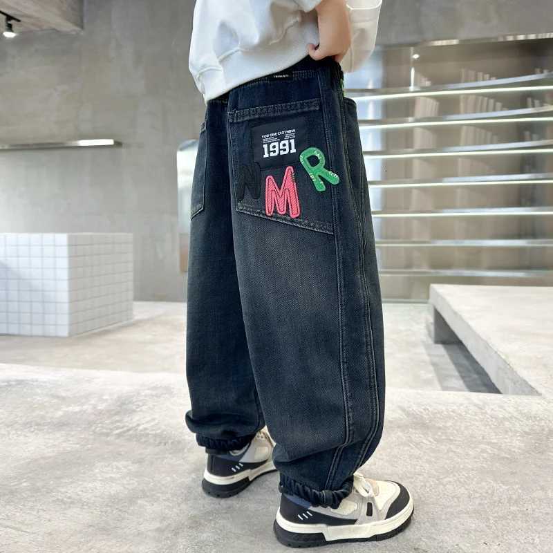 Kids Boys Winter Warm Streetwear Jeans With Letters Fashion Child Fleece Insulated Denim Pants For Teenagers 5 7 9 11 13 14 YearT251017