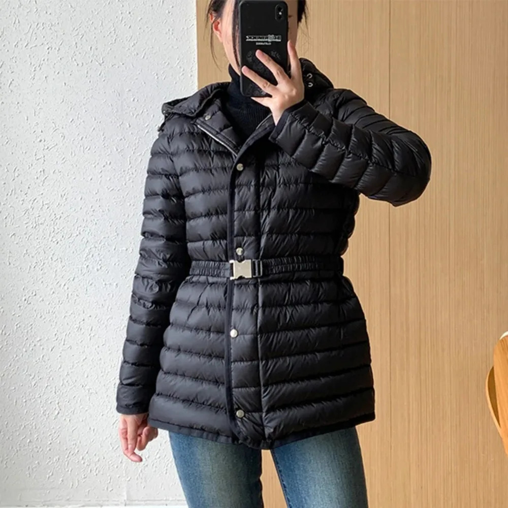 Autumn Winter Lightweight Short Slim 90 White Duck Down Jacket Women Hooded Detachable Sash Warm Down Coat Fashion 251011
