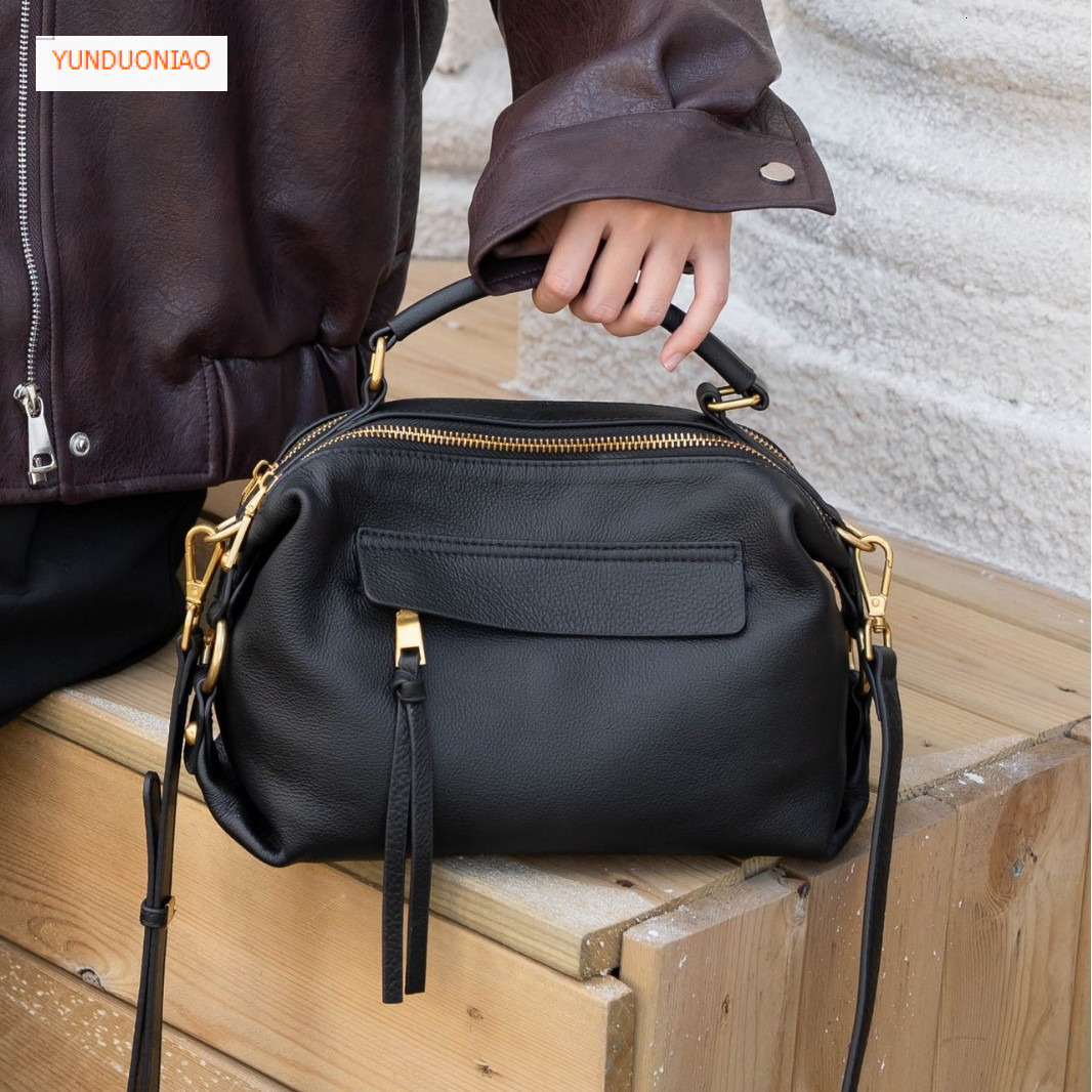 Autumn and winter new fashion retro style luxury handbag pillow bag solid color simple style women's shoulder crossbody bag designer bag