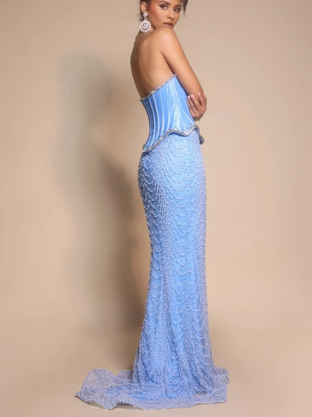 Gorgeous Evening Dresses Pearls Beading Prom Gowns Rhinestone Strapless Sleeveless Bow Backless Customized Vestidos De Noche Plus Size