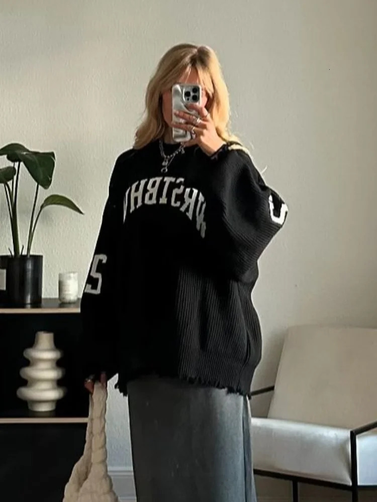 Fashion Letter Printing Knit Sweater For Women Casual Oneck Distressed Hem Oversized Pullover Lady Autumn Streetwear Tops 251016