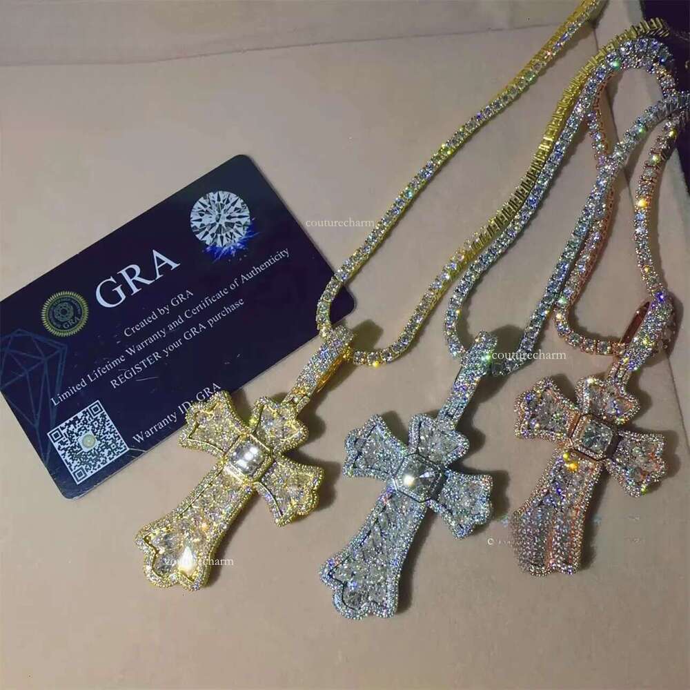 Custom Hip Hop Dia VVS Color Sterling Sier Iced Fine Jewelry Moissanite Cross Pendant