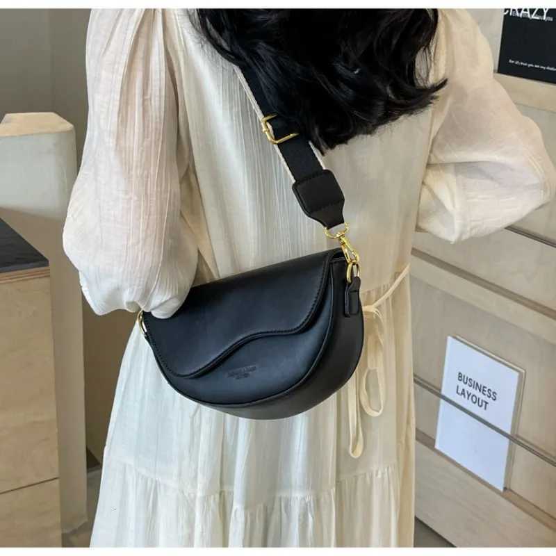 Fiable Square Bags Wens Shoder Bags Wide Shoder Strap Bags Wens Handbags Solid Color PU Leather Crossbody Bag1 D251017