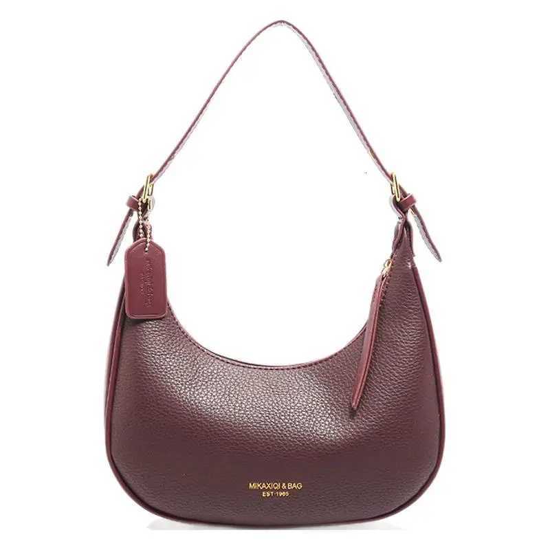 Wen Highend Shoder Bag 2025 New Large Capacity Crescent Shaped Handbags Texture Pu Leather Cmuting Letter Crossbody Bags1 D251017