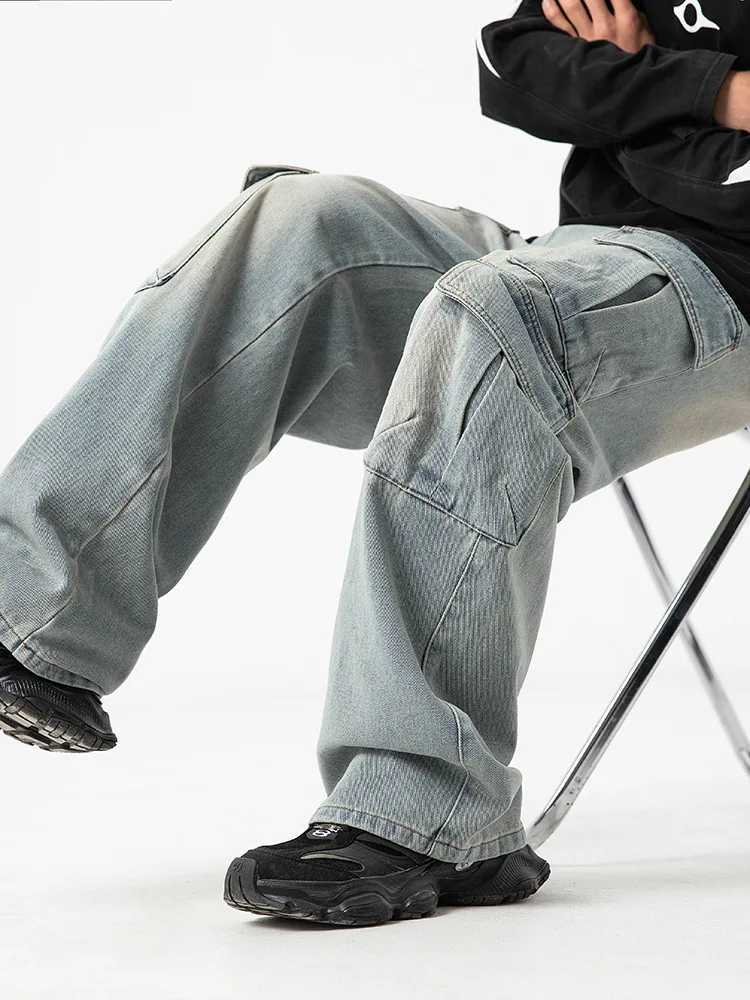 Mens workwear multipocket jeans distressed washed retro Japanesestyle casual pants loose trousers Y251105