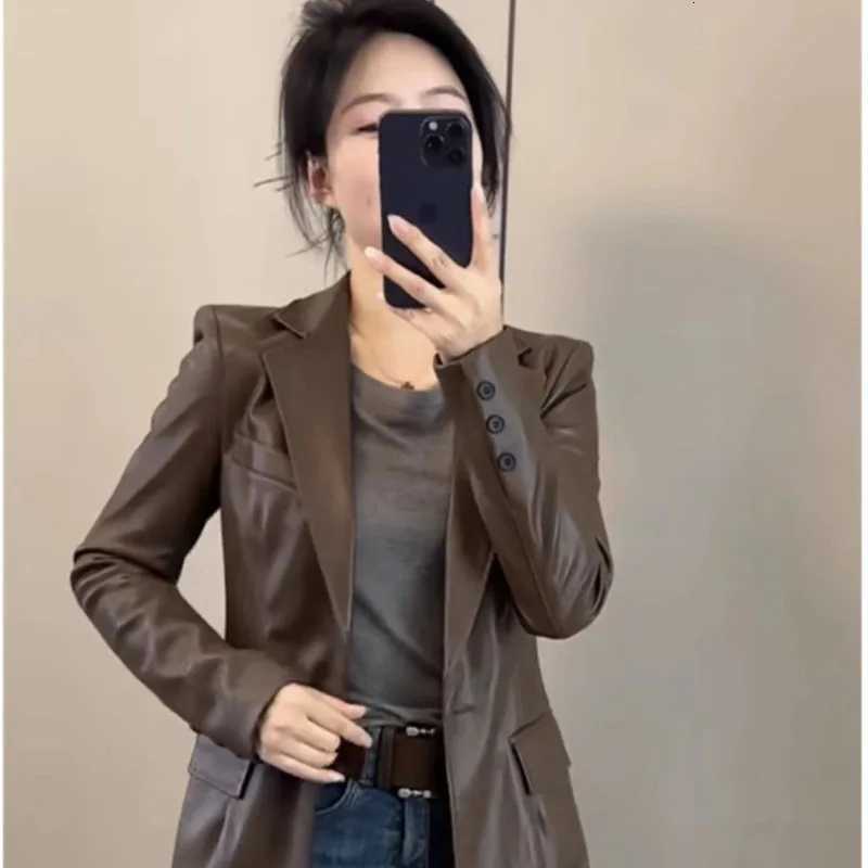 High End Black Leather Jacket for Women 2026 New Spring Autumn Fashion Slim PU Leather Suit Jacket Motorcycle ClothingT251017