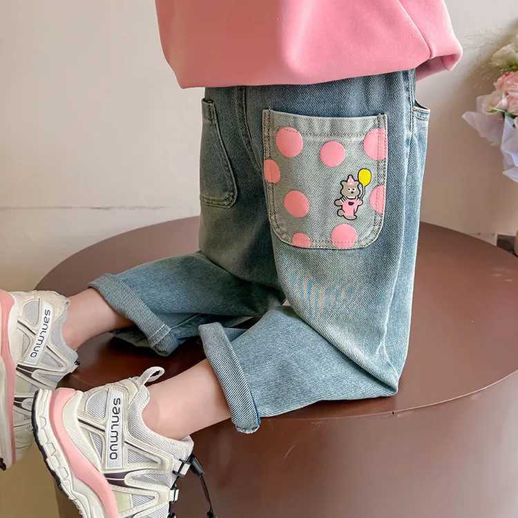 Girls Cartoon Pocket Jeans 2025 Spring and Autumn New Children Loose Korean Baby Casual Girl Fashionable Radish Denim PantsT251017