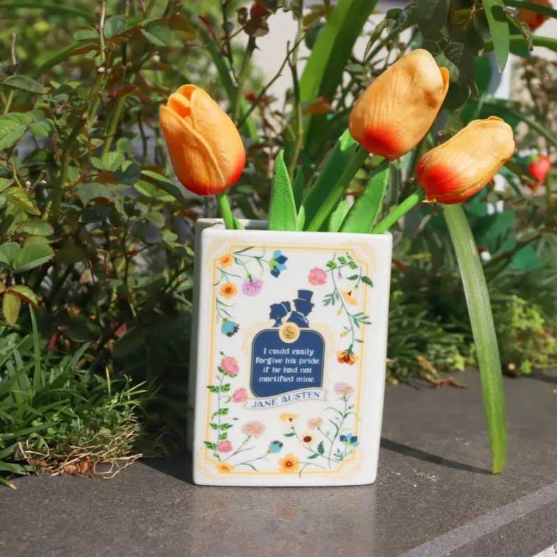 Ceramic vasesflower arrangementsins style creative and personzed book decorationsindoor flower arrangementsceramic crafts C251017