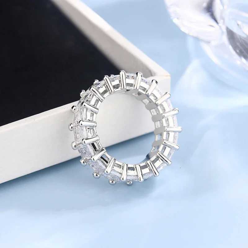 2024 New Arrivals Womens Large Zircon Gold Rings Fashion Wedding Engagement Rings 925 Silve Hip Hop JewelryW251017