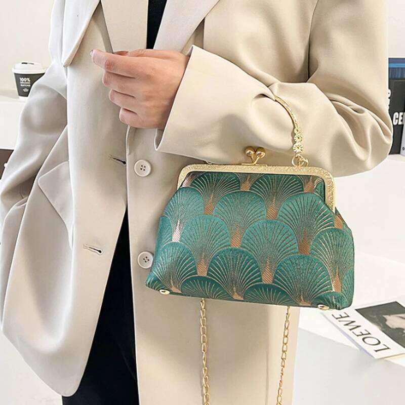 Designer Bags Retro Style Handbag Large Capacity Women Fashion Clip Pearl Chain Shoulder Crossbody Bag Hot Selling
