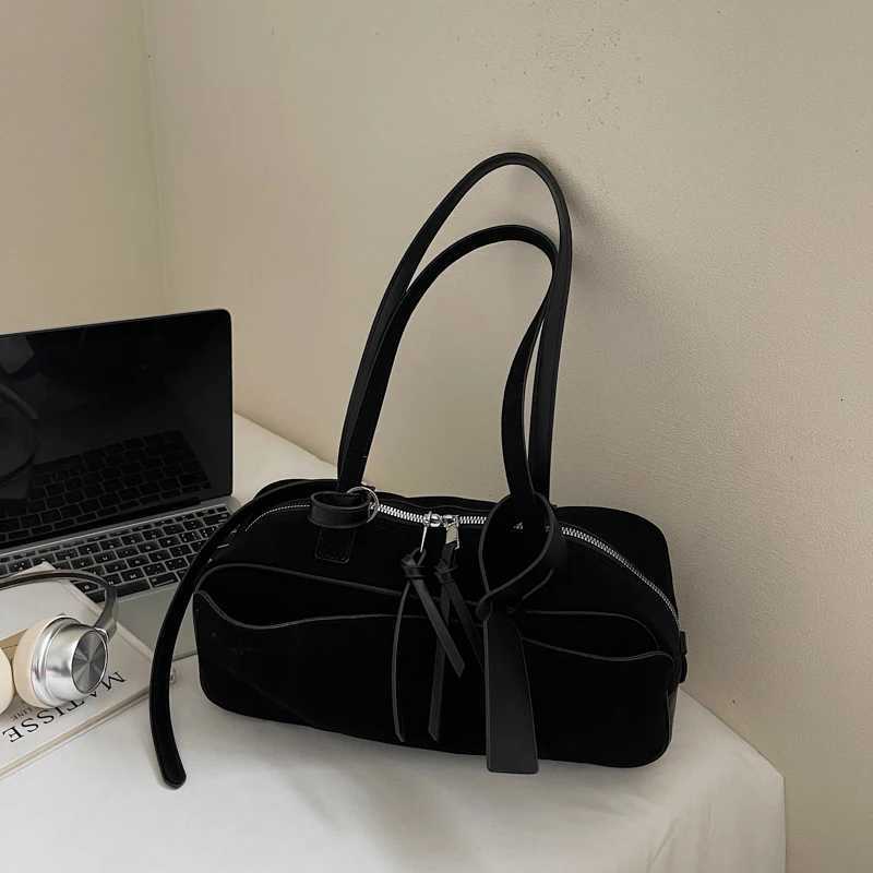 Red Suede Wedding Shoder Bag Luxury Designer Wen Versatile Underarm Bags Elegant Fem Large Capacity Handbags1 D251017