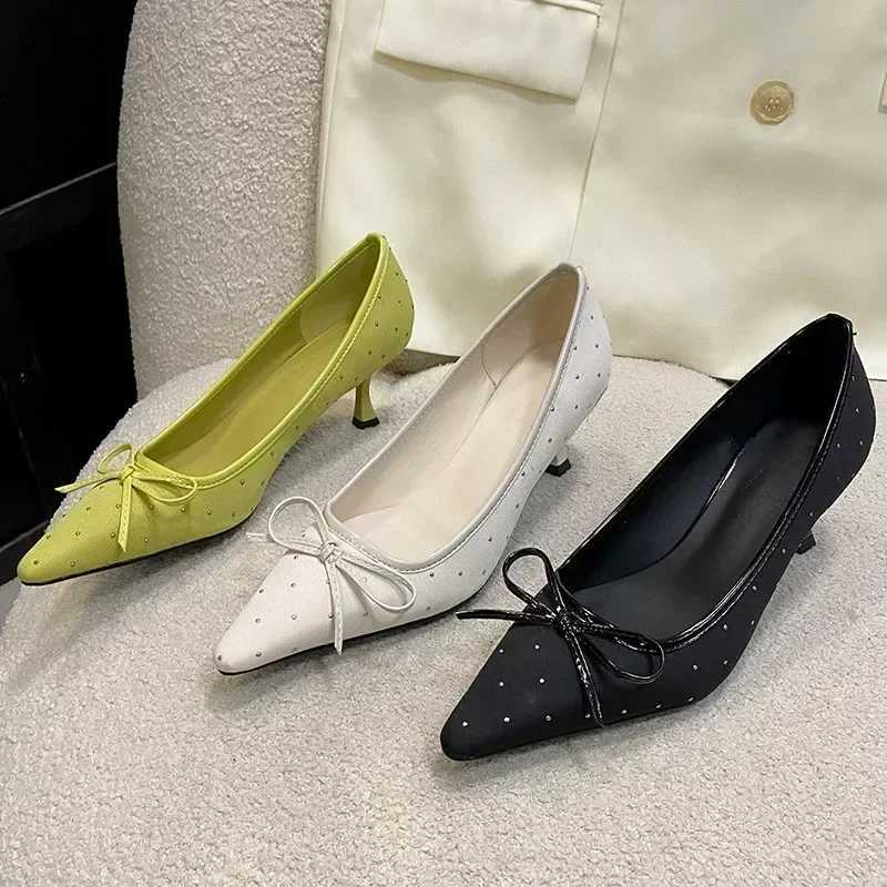 Fashion Rhinestone Bow Decoration Women Pumps Sexy Pointed Toe Satin Thin High Heels Elegant Banquet Shoes Women Mules Loafers Z251015
